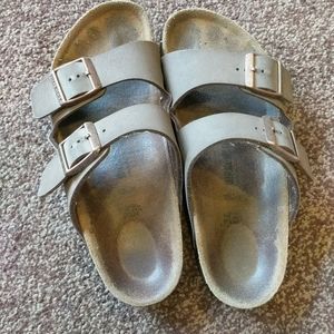 Birkenstock Sandals. Brown leather.